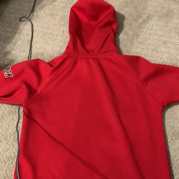 Red NC state hoodie, no tags, no defects - Picture 3 of 3